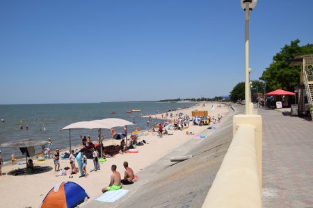 Городской пляж Приморско-Ахтарска