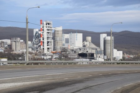 Верхнебаканский цементный завод