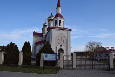 Храм в станице Юровской