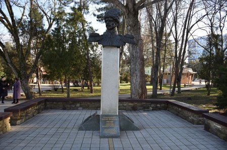 Памятник атаману Бескровному А.Д.
