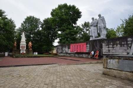 Мемориал в Елизаветинской