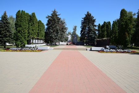 Памятник погибшим войнам в Тимашевске