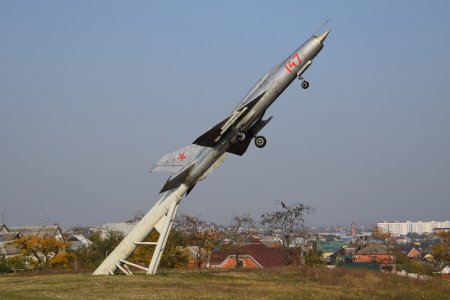 Памятник военным летчикам в Крымске