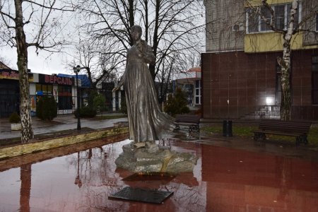 Памятник Валентине Толкуновой в Белореченске
