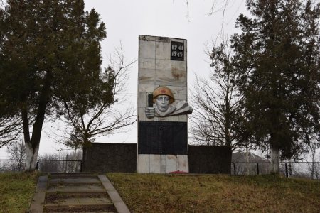 Памятник советским войнам
