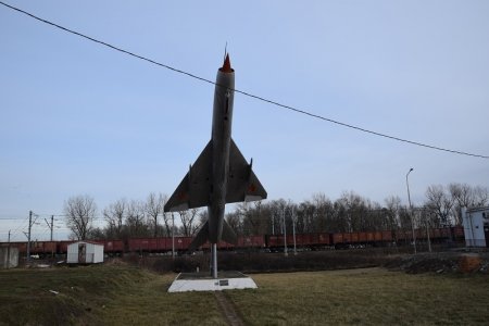 Памятник летчикам в Киевском
