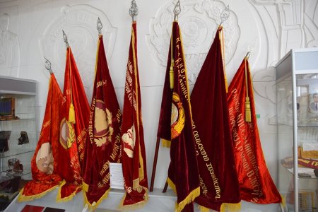 Советские знамена