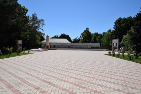Мемориал в Роговской