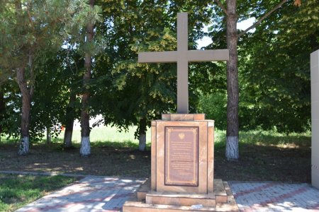 Поклонный крест в Роговской