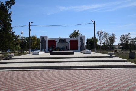 Мемориал и вечный огонь в Запорожской