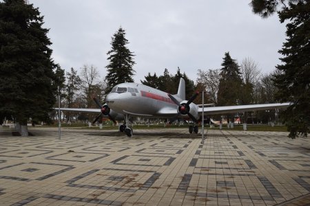 Самолет ИЛ-14 в Бриньковской
